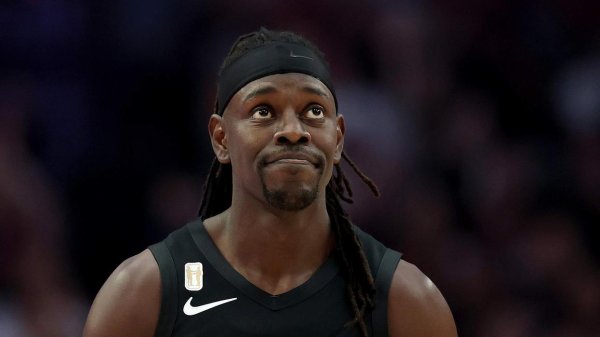 论坛股票配资 开拓者负湖人暴露致命隐患！霍勒迪11中4，三分全失，成进攻毒瘤